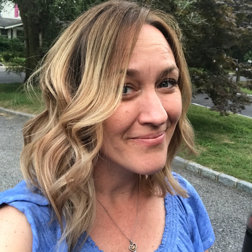 Meet your Posher, Elizabeth